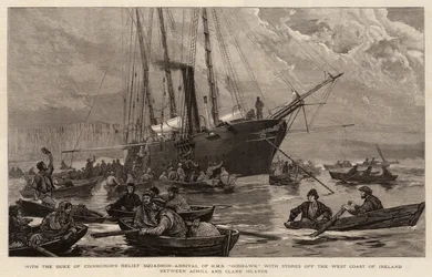 Ankomst af HMS Goshawk med forsyninger med Duke of Edinburghs hjælpeeskadrille ud for Irlands vestkyst mellem Achill og Clare Islands