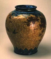 Vase, ca. 1880 (lertøj med polykromt maleri)