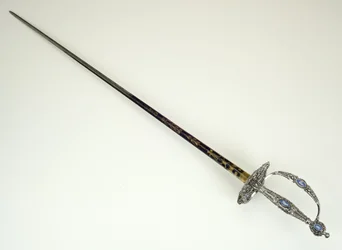 Smallsword, ca. 1790 (facetteret, poleret, blågjort og forgyldt stål med jern- og jaspisvarer)