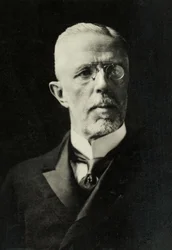 Portræt af Oscar Gustav 5., konge af Sverige, ca. 1925 (foto)