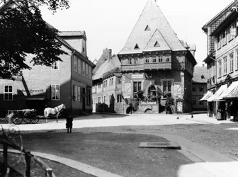 Et gammelt hotel på byens torv, Goslar, ca. 1910