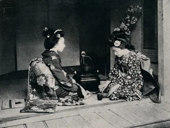 Ceremoniel te serveret af en dejlig ljapansk hænder, c1900, 1921.