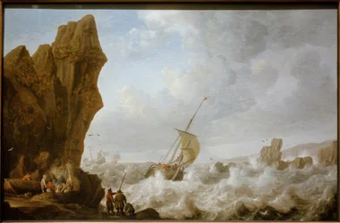Fiskerbåd i stormfuldt hav ud for en klippekyst