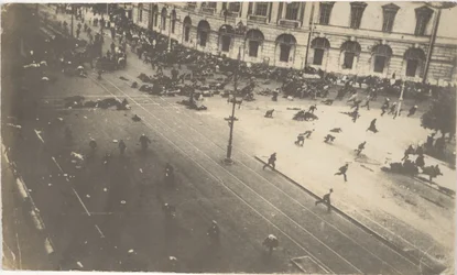 Regeringstropper skyder mod demonstranter, 4. juli 1917, 1917
