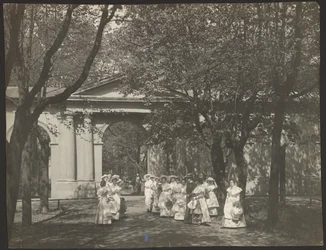 En park ved Smolny-instituttet