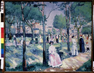 På Boulevarden (På Boulevarden). Sommerscene, i en park med byen i baggrunden, går mange familier. Maleri af Kasimir Severinovich Malevich (Malevich, Malevic) (1878-1935), olie på lærred