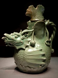 Akvatisk dragekande. Celadon