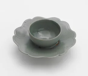 Skålstativ, første halvdel af 1100-tallet (stentøj med celadon glasur)