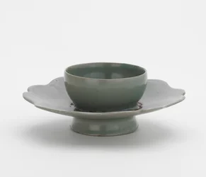 Skålstativ, første halvdel af 1100-tallet (stentøj med celadon glasur)