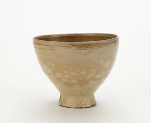 Teskål, Goki-type, tidligt 1700-tal (stentøj med gennemsigtig glasur)