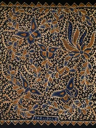 Batik med traditionel sommerfugl- og blomsterdekoration, Java, Indonesien, detalje