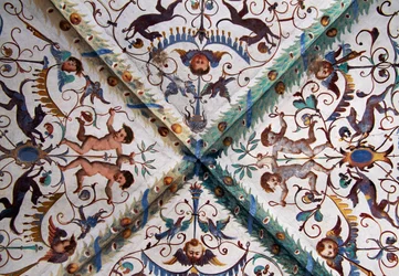 Fresker med engle og blomstermotiver, af Antonio Longo, Church of Assumption, Cavalese, Trentino-Alto Adige, Italien