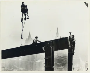 Bygning af Empire State Building, ca. 1931