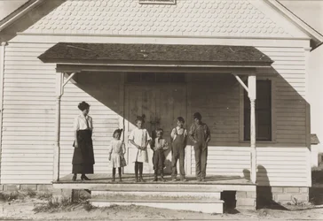 Fem elever til stede på skole nr. 6, distrikt 3, Fort Michigan, Colorado, 1915