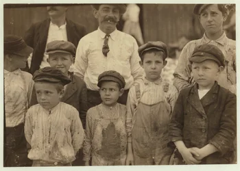 Rejeplukkere så unge som 5 og 8 år på Dunbar, Lopez, Dukate Co, Biloxi, Mississippi, 1911