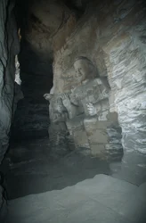 Kina, Shanxi-provinsen, sandstensstatue af Buddha i Yungang-grotterne
