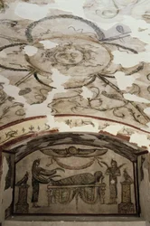 Egypten, Alexandria, Katakomberne i Kom-esh-Shuqafa, Det indre af Tardans hypogeum