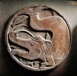 Medaljon med havdyr fra hovedet af elefantslugende fisk, relief fra Stupa af Bharhut, buddhistisk monument, Madhya Pradesh, Indien, indisk civilisation, 2. århundrede f.Kr.