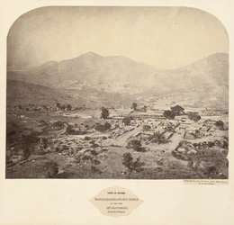 Udsigt i Mysore: Bhoganarasimhaswamis tempel, i fortet, Devarayadroog (fra plateauet)