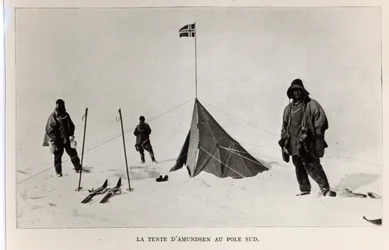 Telt efterladt på Sydpolen af Roald Amundsen (1872-1928) i 1911, 1912