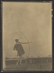 [Danser (bueskytte) på taget]
