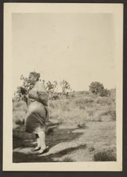 [Fru Fleckenstein i landskabet].