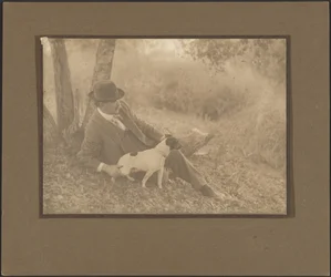[Selvportræt med hund]