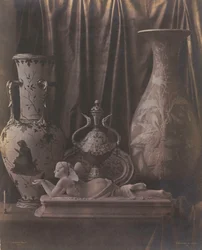 Stilleben med porcelæn