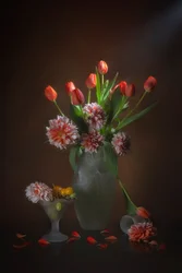Elegant blomsterstilleben