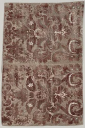 To sammenføjede paneler af "Fortuny Painted Velvet"