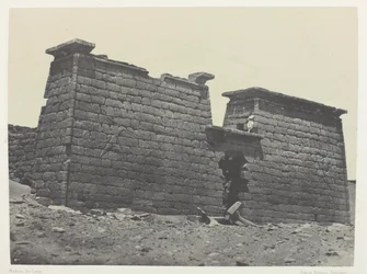 Hémi-Spéos De Séboua, Pylons; Nubien, plade 98 fra albummet "Egypte, Nubie, Palestine et Syrie" (1852)