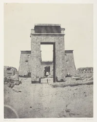 Karnak, Propylone af Khons-templet; Theben