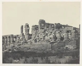 Karnak-paladset, hypostylsalen, taget fra det nordøstlige hjørne; Theben, planche 34 fra albummet «Egypten, Nubien, Palæstina og Syrien» (1852)