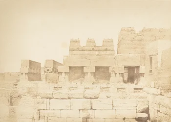 Dueslag bygget på den sydlige søjlegang i paladset Amenhotep III i Luxor, Theben, 1849-50.