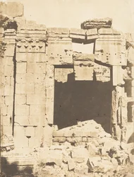 Porten til Jupitertemplet i Baalbek Heliopolis, september 1850.