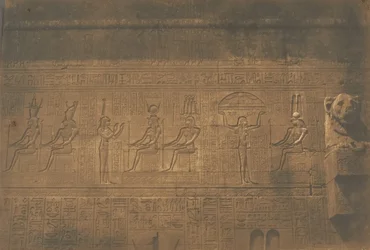 Udskæringer på den bagerste facade af Dendera Tentyris store tempel, 1849-50.