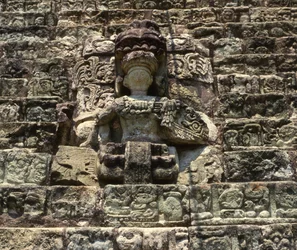 Copan hieroglyfisk statue