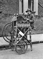 Kniv- og saksesliber, London, 1926-1927