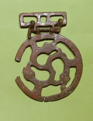 Bæltedekoration fundet i Saint-Denis, Frankrig (metal)