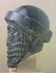 Kongehoved, kendt som leder af Hammurabi, Susa, Iran, begyndelsen af det 2. årtusinde, f.Kr.1750 f.Kr. (diorit)