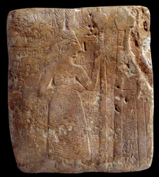 Mesopotamien. Art Sumer: karakter med fjer (ca. 2700 f.Kr.) stello antikke girsou arkaiske sumeriske periode - kalksten. Paris, Musée du Louvre