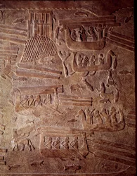 Mesopotamien: maritim scene, der repræsenterer transporten af træ til Libanon. Detalje af en lavrelief albaster fra Khorsabad (Khunsabad). Regne af Sargon II. 710 f.Kr. Paris, Louvre-museet