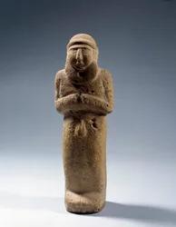 Mesopotamien: Kalkstensstatue af en nøgen præstekonge. Uruk-perioden. 3200 f.Kr. Paris, Louvre-museet
