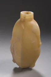 Todelt kar i form af en and (alabaster) (se også 249012 & 249014-15)