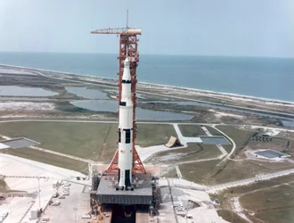 Apollo 15 på affyringsrampen ved Kennedy Space Center, Florida, USA, 1971.