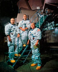 Besætningen på Apollo 8 foran en simulator, 1968.