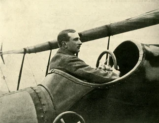 Flyløjtnant C. H. Collet, R.N., D.S.O., c1914, c1920.