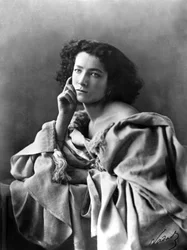 Den franske skuespillerinde Sarah Bernhardt (1844-1923), foto af Nadar (1820-1910)