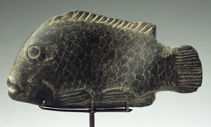 Fisk, 1540-1069 f.Kr. (hård sort sten)