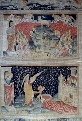 Ophængning af åbenbaring (1373-1383), n. 47: Lammet på Zions Bjerg. Nedenfor, n. 55, englen optager jordens vinstok, som hældes i Guds vredes store kar, karret flyder over, og blodet forvandles. Tapestry af Nicolas Bataille (1330-1405)